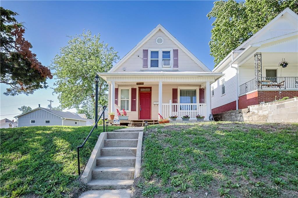 Listing Photo MLS #HMS2558231