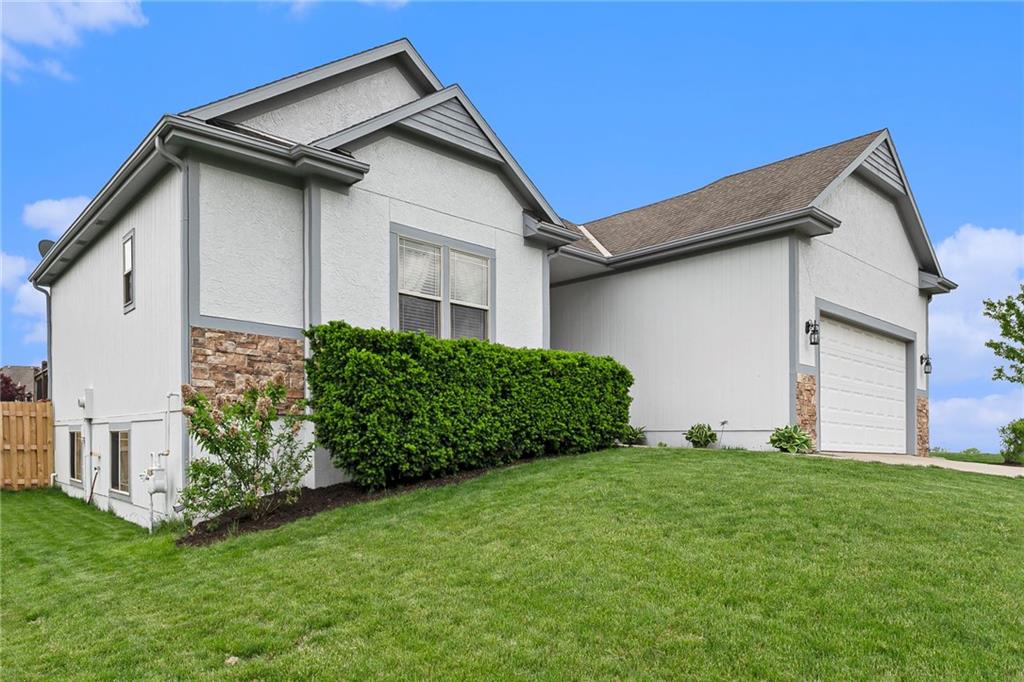 Listing Photo MLS #HMS2558266