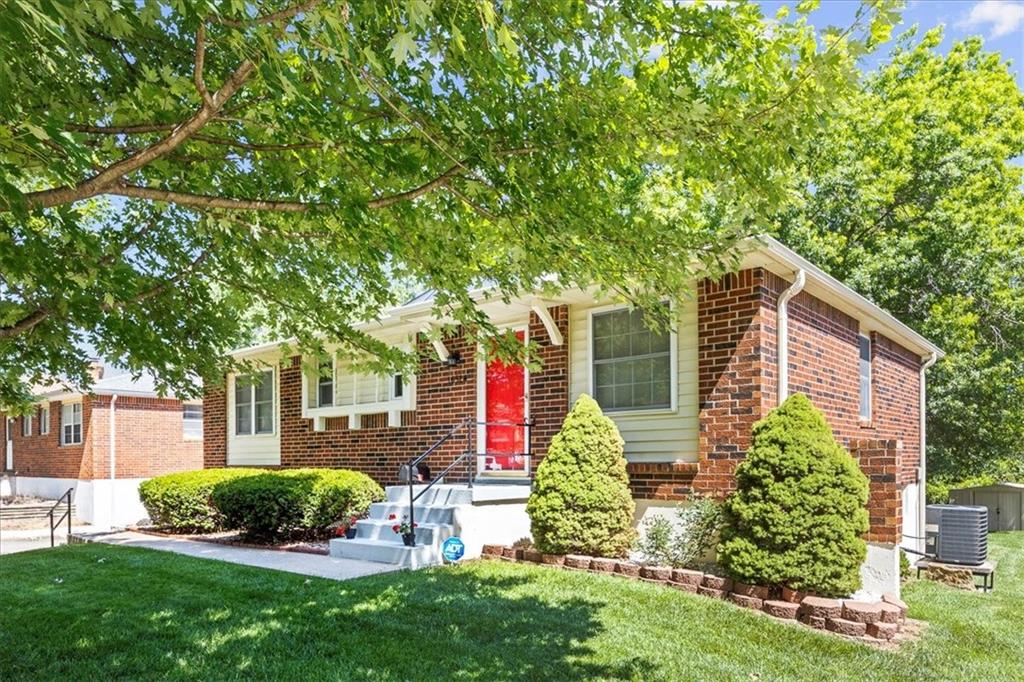 Listing Photo MLS #HMS2558327