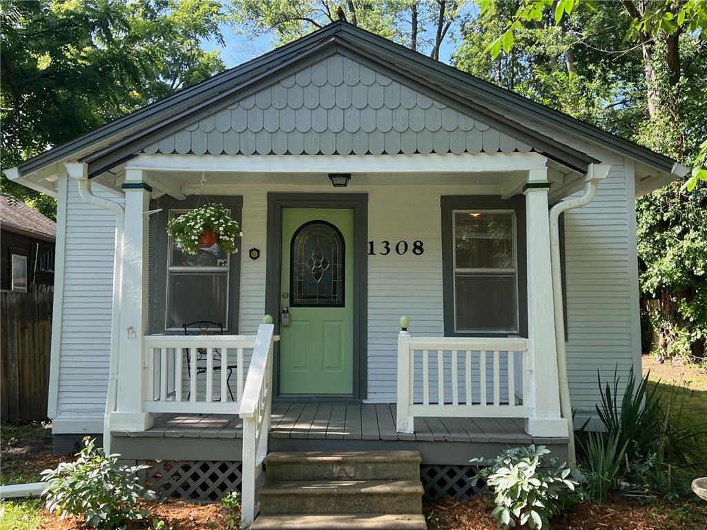 Listing Photo MLS #HMS2558374