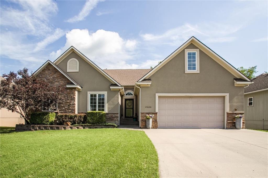 Listing Photo MLS #HMS2558530