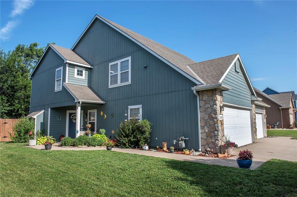 Listing Photo MLS #HMS2558574