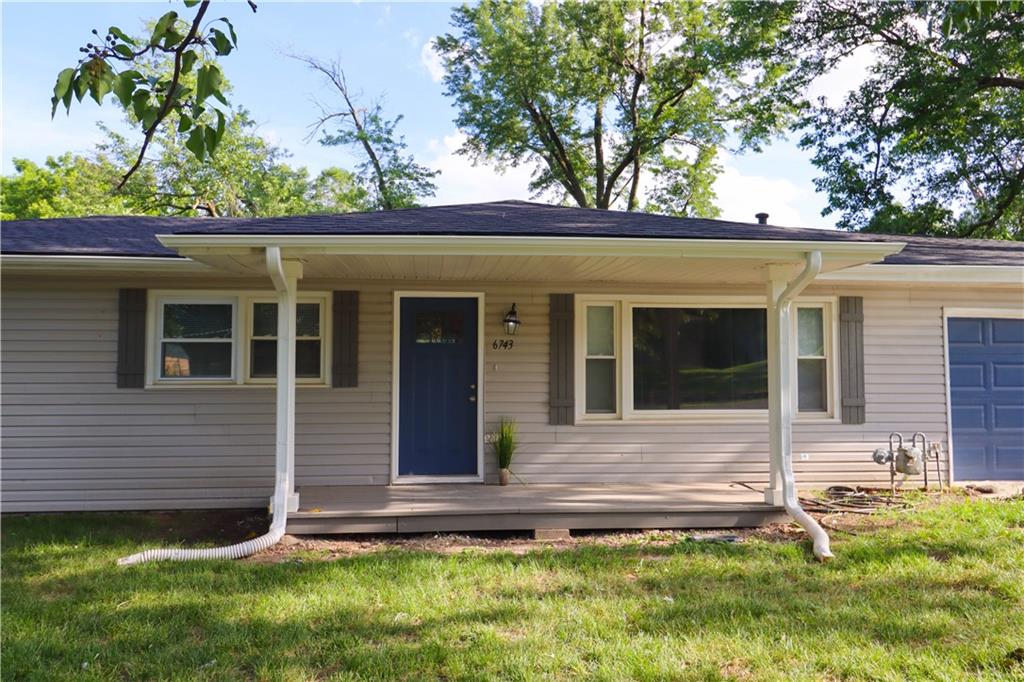 Listing Photo MLS #HMS2558701