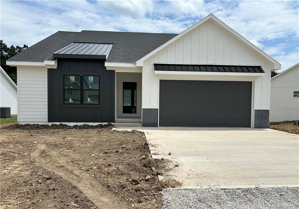 Listing Photo MLS #HMS2559729