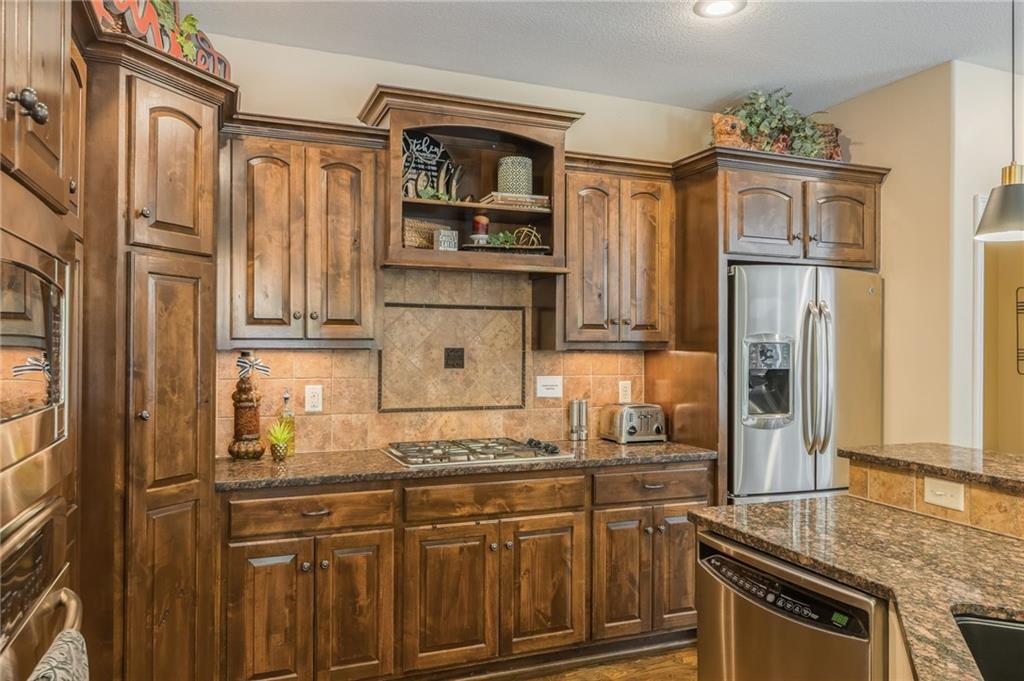 Listing Photo MLS #HMS2559988