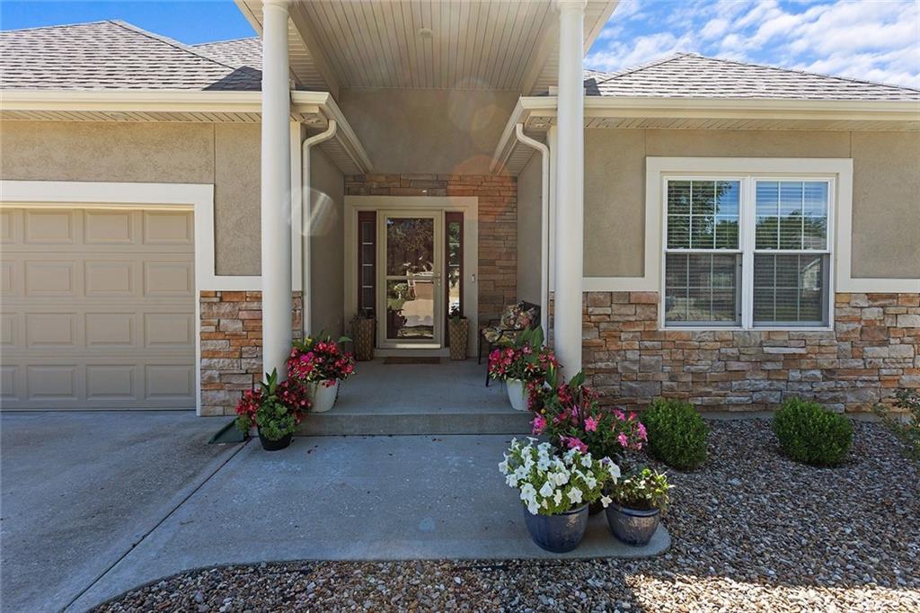 Listing Photo MLS #HMS2560234
