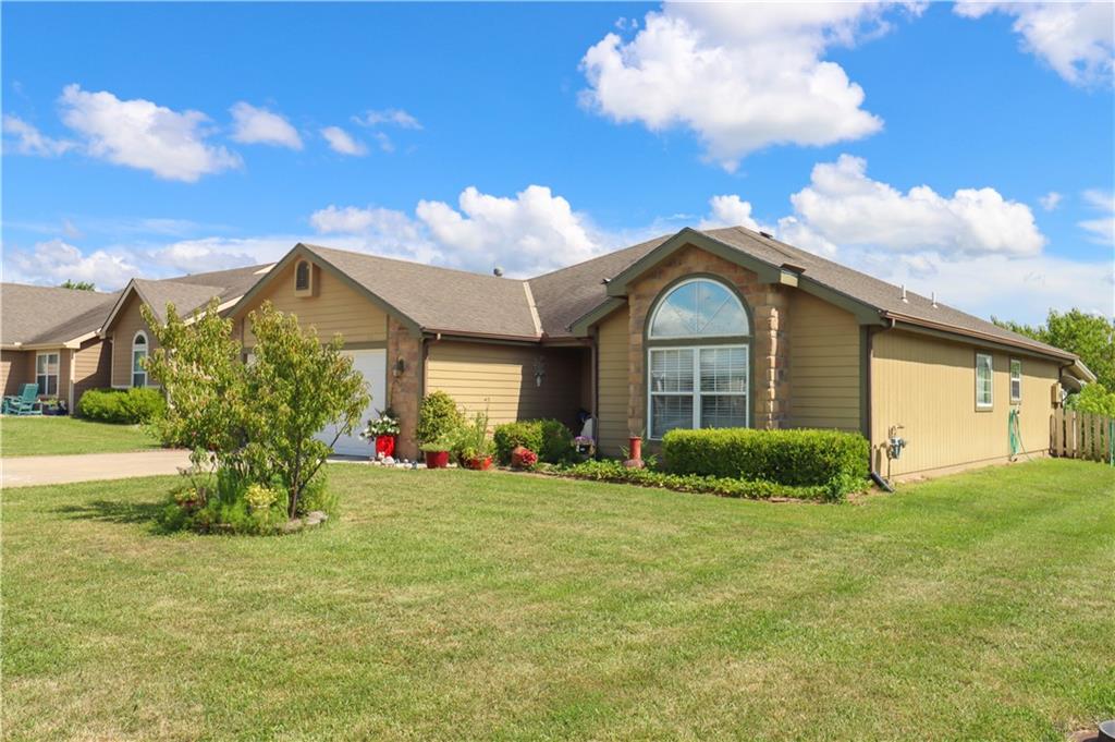Listing Photo MLS #HMS2561647
