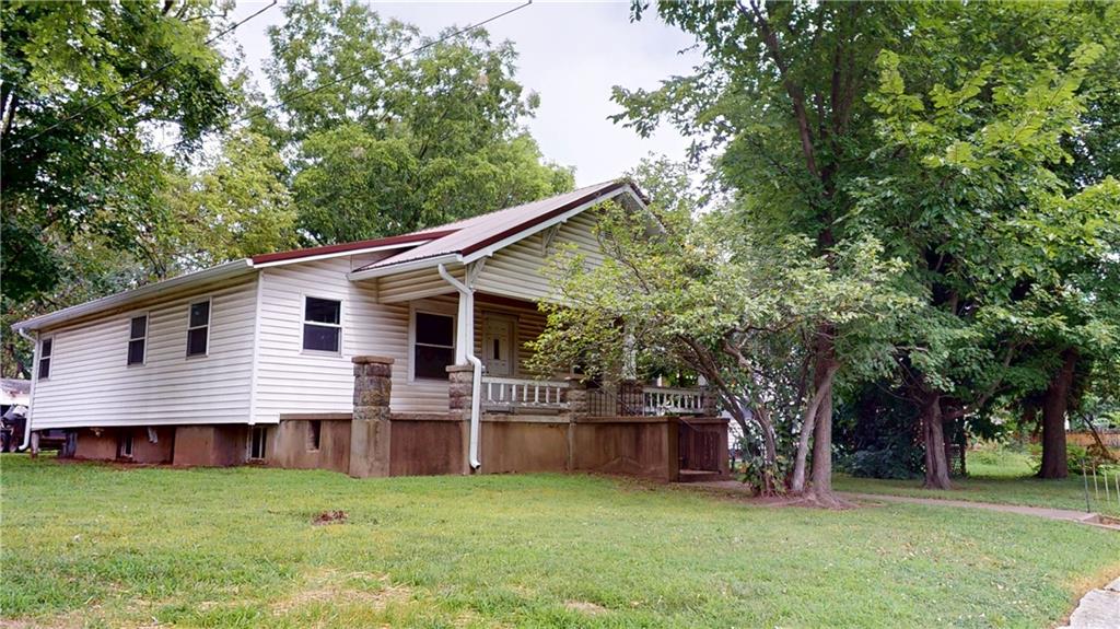 Listing Photo MLS #HMS2561895