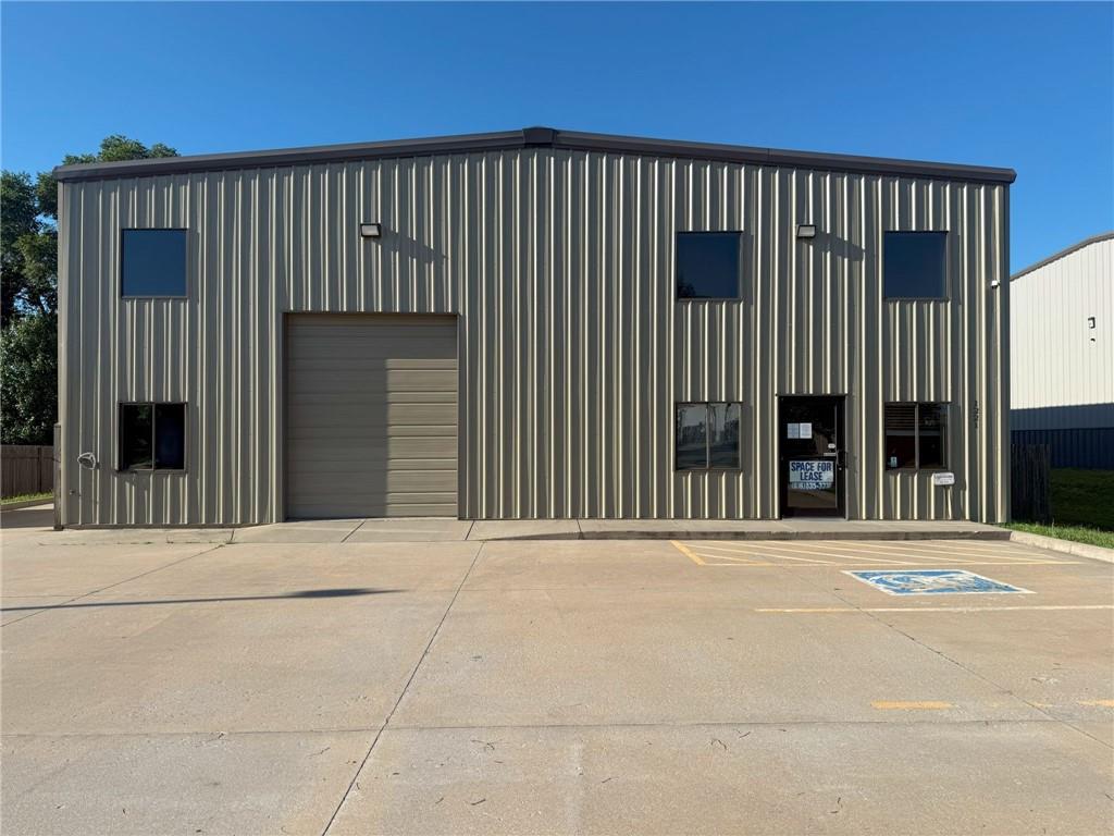 Listing Photo MLS #HMS2561915