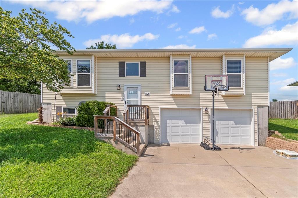 Listing Photo MLS #HMS2561942