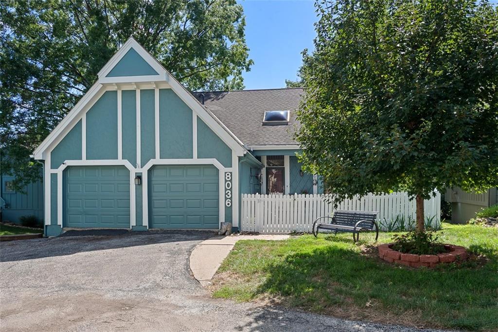 Listing Photo MLS #HMS2562213