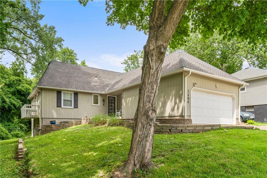 Listing Photo MLS #HMS2562237