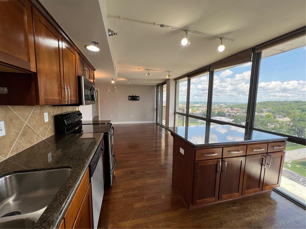 Listing Photo MLS #HMS2562894