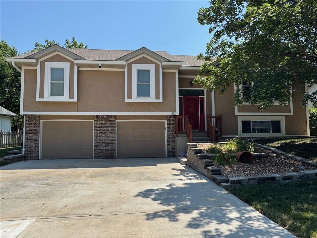 Listing Photo MLS #HMS2563636