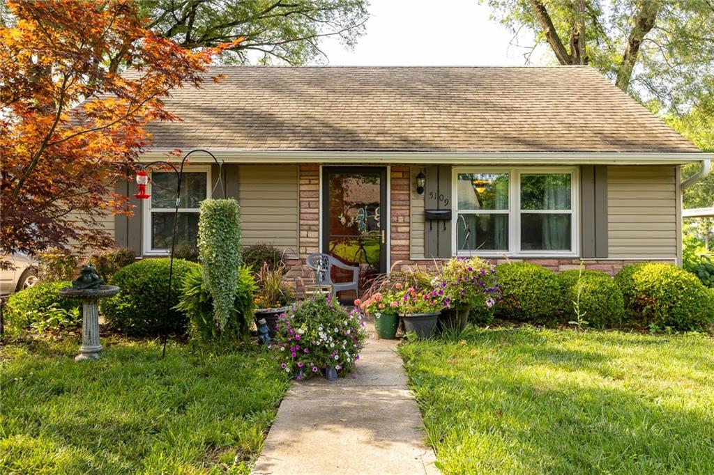 Listing Photo MLS #HMS2563916