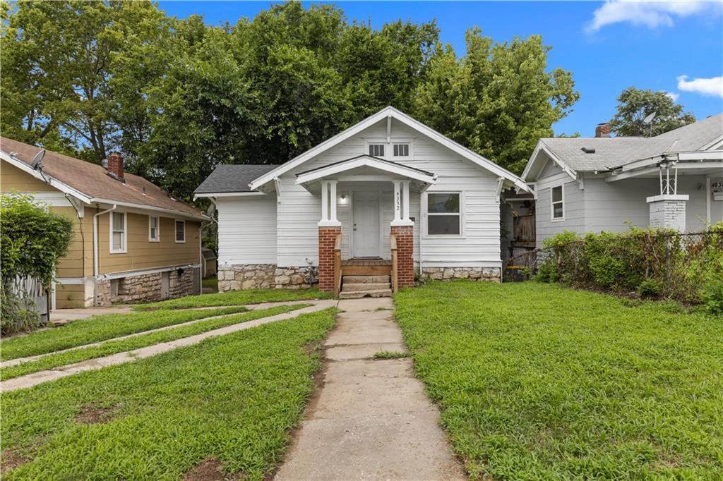 Listing Photo MLS #HMS2565696