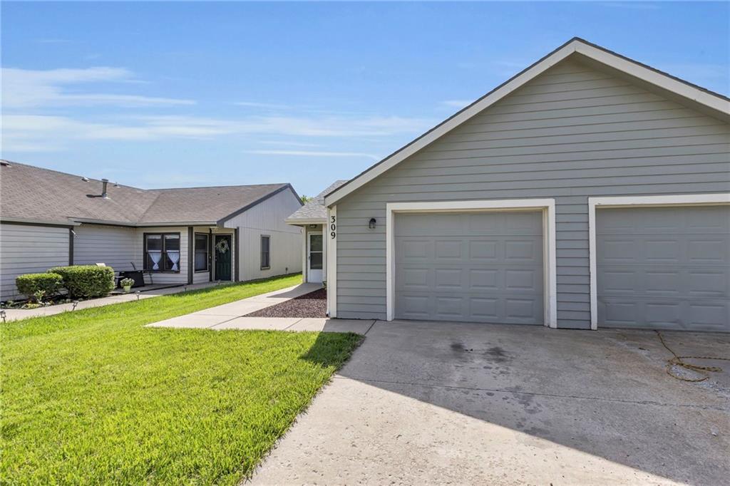 Listing Photo MLS #HMS2565921