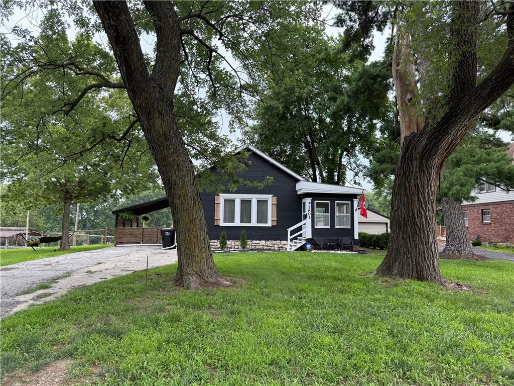Listing Photo MLS #HMS2567172
