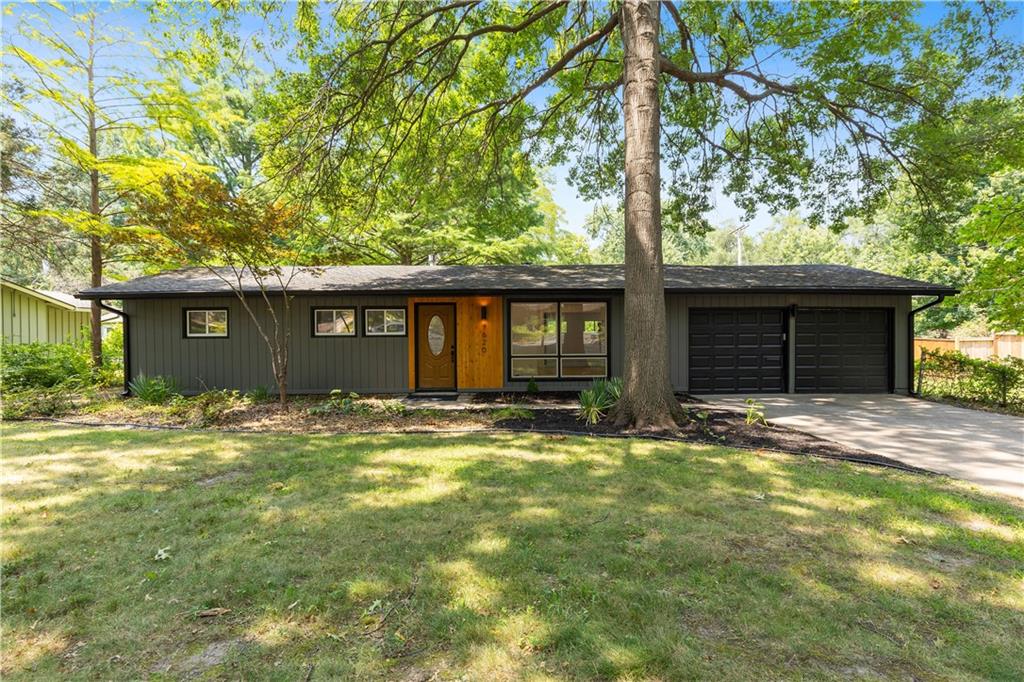 Listing Photo MLS #HMS2567193