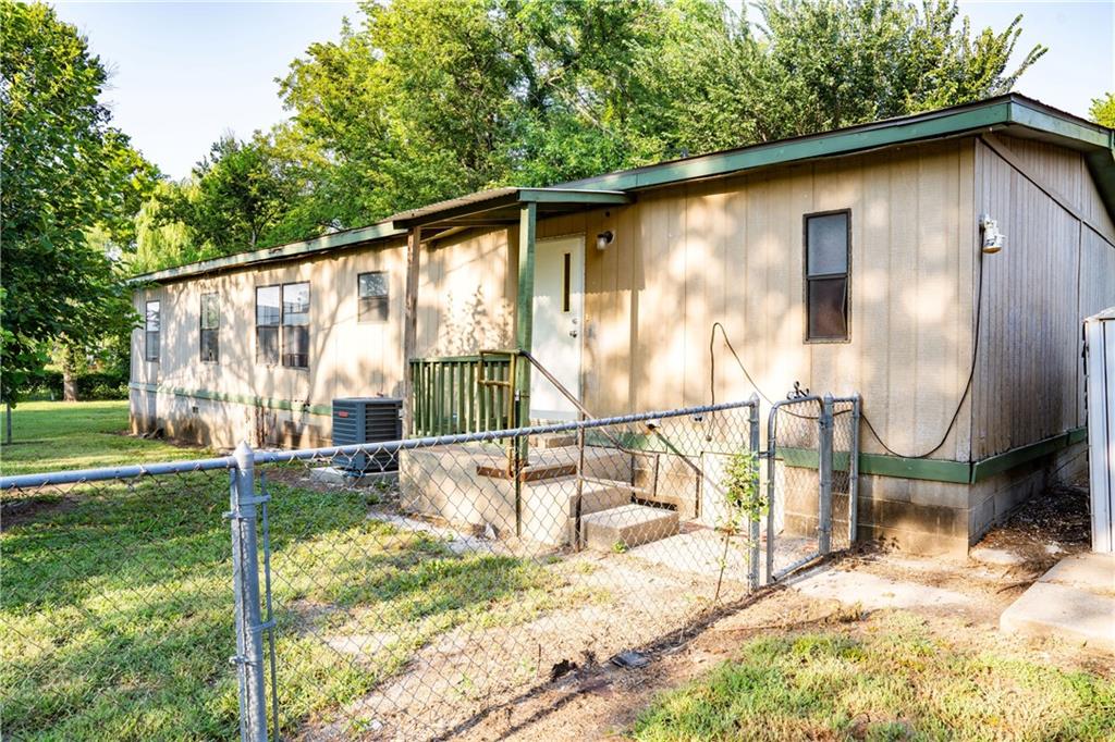 Listing Photo MLS #HMS2567262