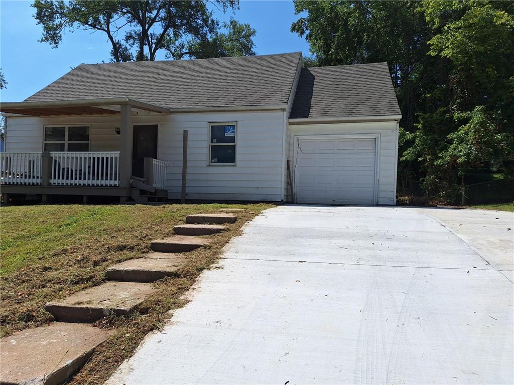 Listing Photo MLS #HMS2567325