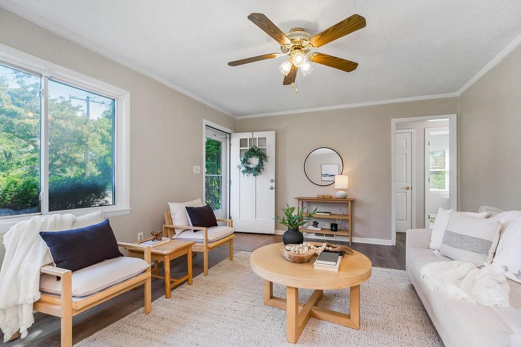 Listing Photo MLS #HMS2567619
