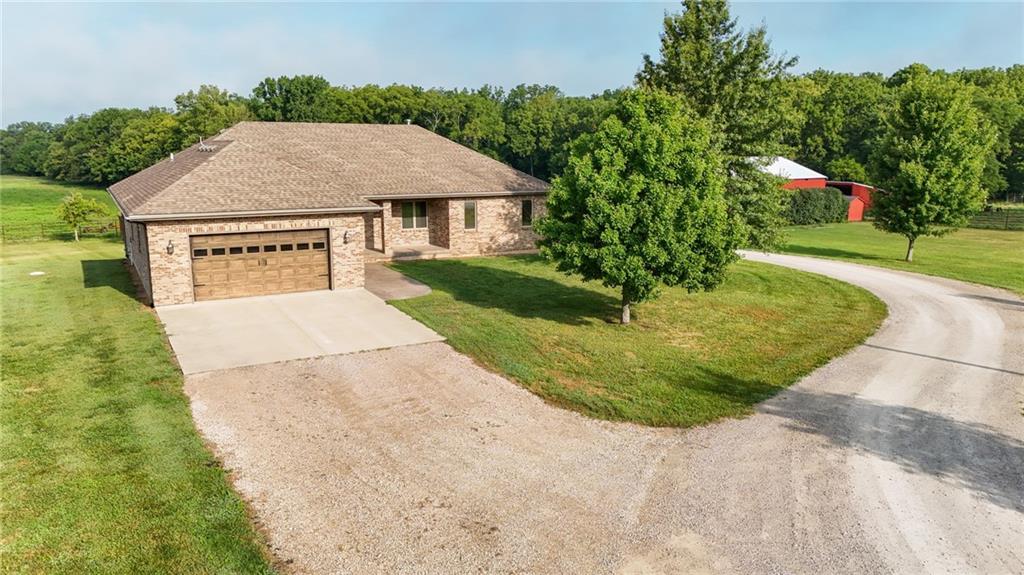 Listing Photo MLS #HMS2567622