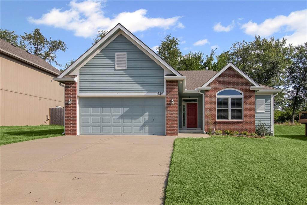 Listing Photo MLS #HMS2567645