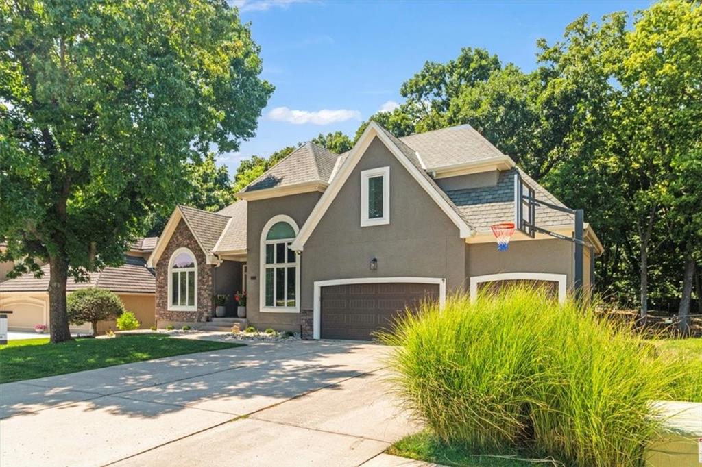 Listing Photo MLS #HMS2567791