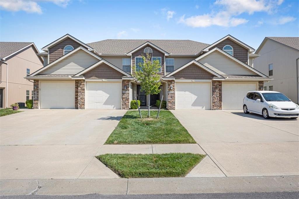 Listing Photo MLS #HMS2567811