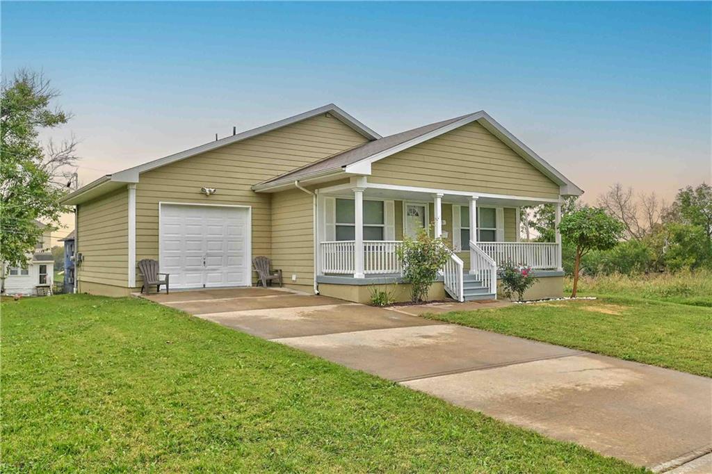 Listing Photo MLS #HMS2568170