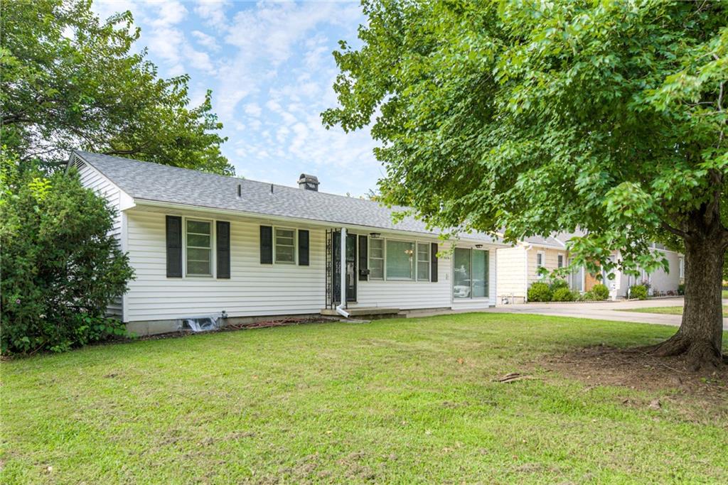 Listing Photo MLS #HMS2568546