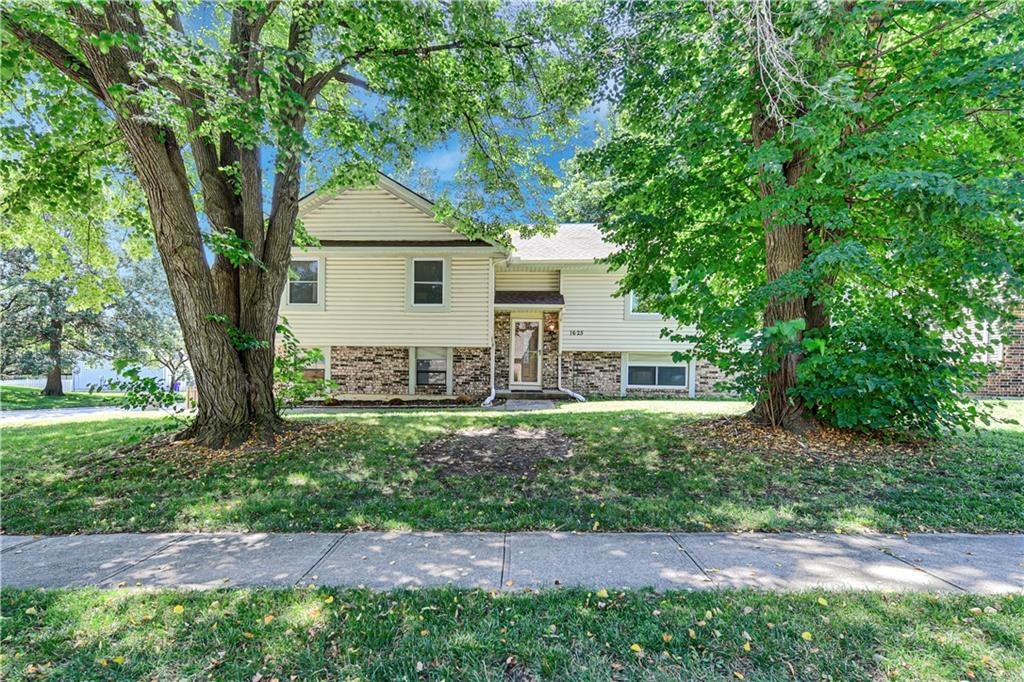 Listing Photo MLS #HMS2568790