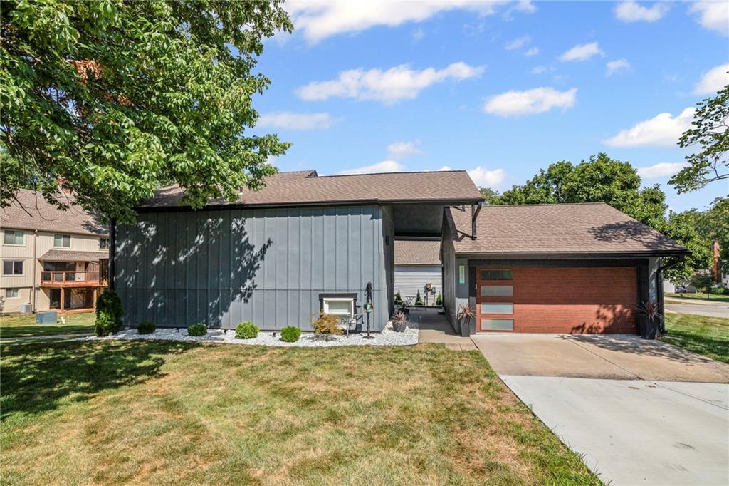 Listing Photo MLS #HMS2568836