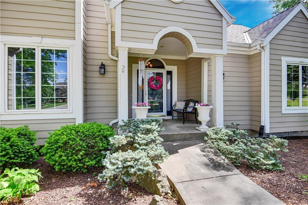 Listing Photo MLS #HMS2568879