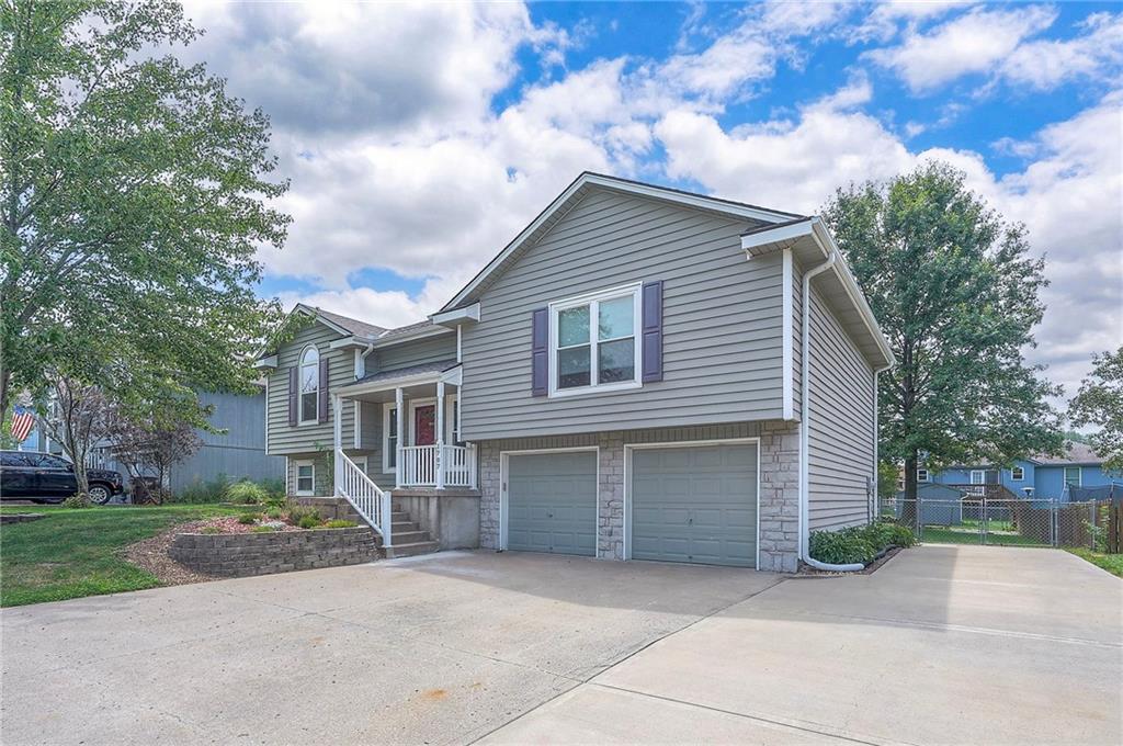 Listing Photo MLS #HMS2568899