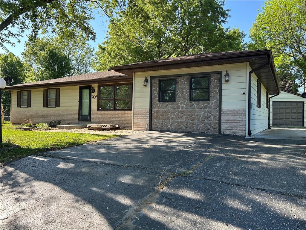 Listing Photo MLS #HMS2569019