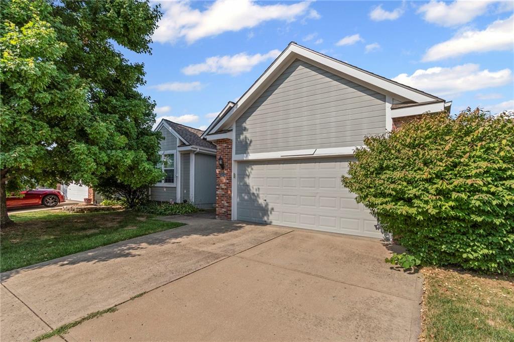 Listing Photo MLS #HMS2569199