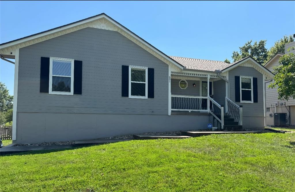 Listing Photo MLS #HMS2569204