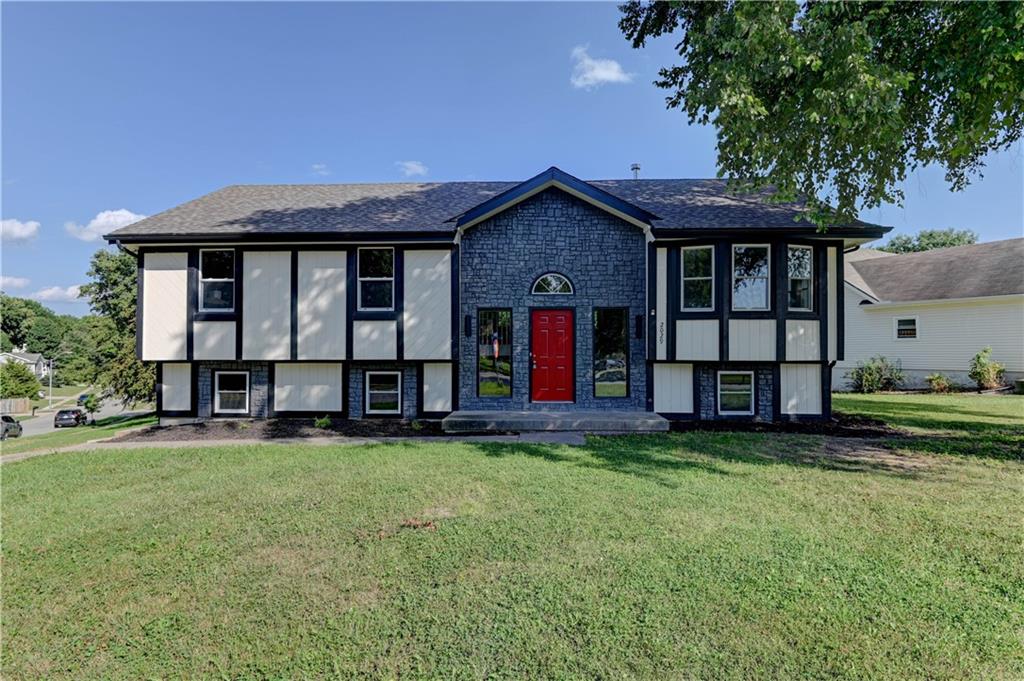Listing Photo MLS #HMS2569258