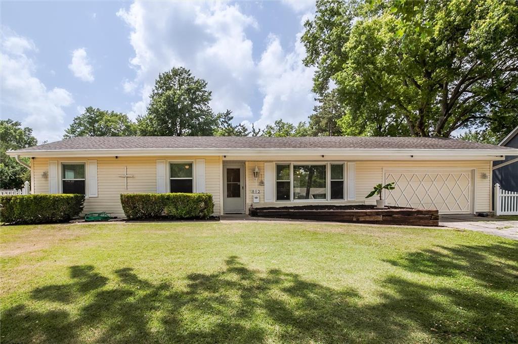 Listing Photo MLS #HMS2569274