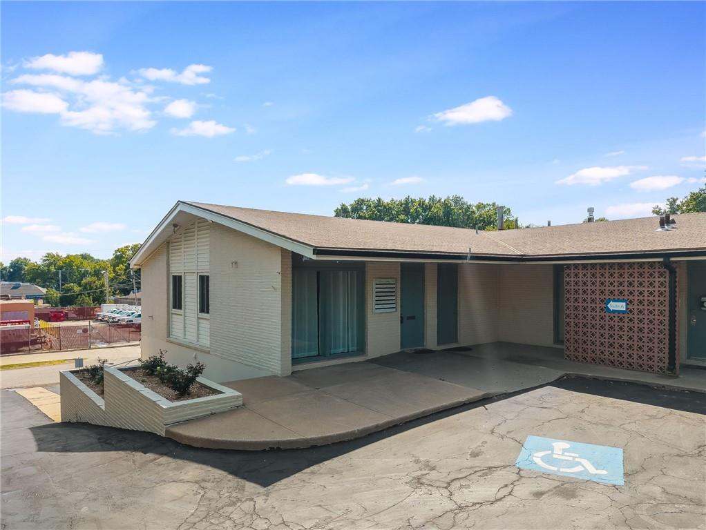 Listing Photo MLS #HMS2569350