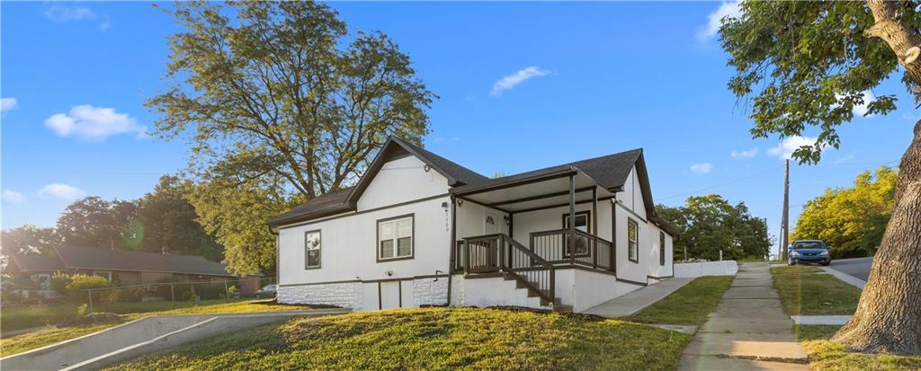 Listing Photo MLS #HMS2569377