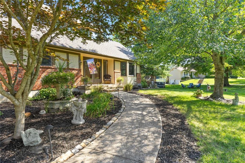 Listing Photo MLS #HMS2569384