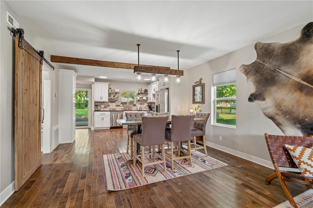 Listing Photo MLS #HMS2569394