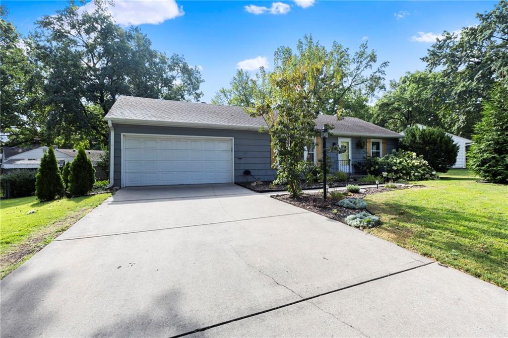 Listing Photo MLS #HMS2569720