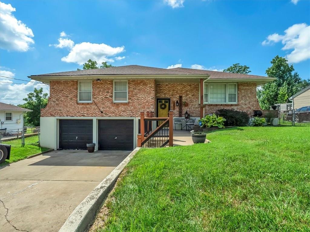 Listing Photo MLS #HMS2569729