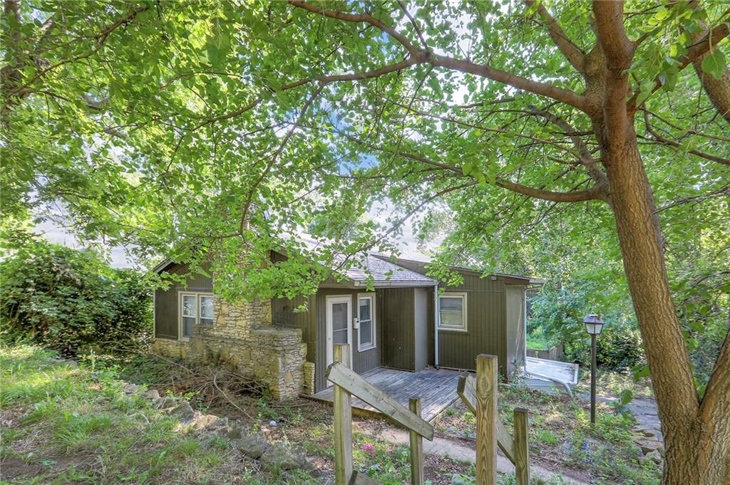 Listing Photo MLS #HMS2569841