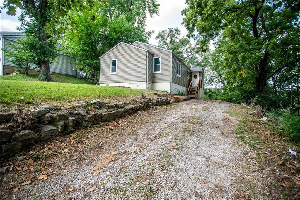 Listing Photo MLS #HMS2570026