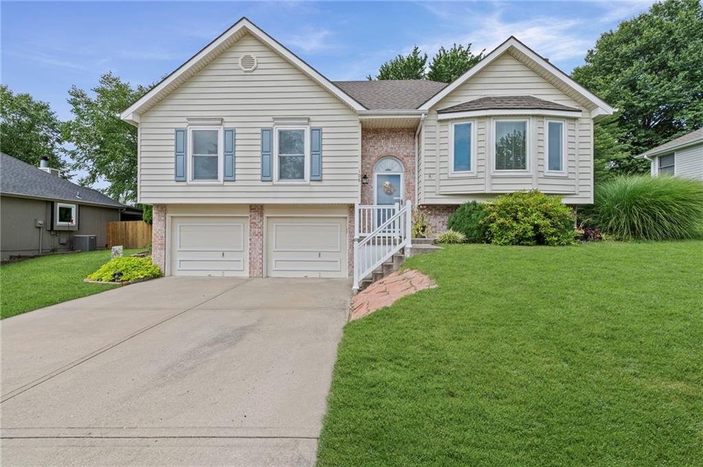 Listing Photo MLS #HMS2570102